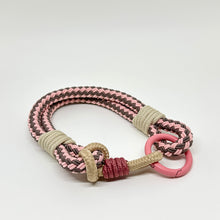 Load image into Gallery viewer, Houndstooth Loops - Phone Straps