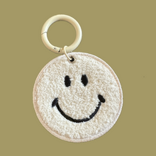 Load image into Gallery viewer, Smiley Keychain
