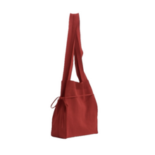 Load image into Gallery viewer, Avery Knit Tote : Wine

